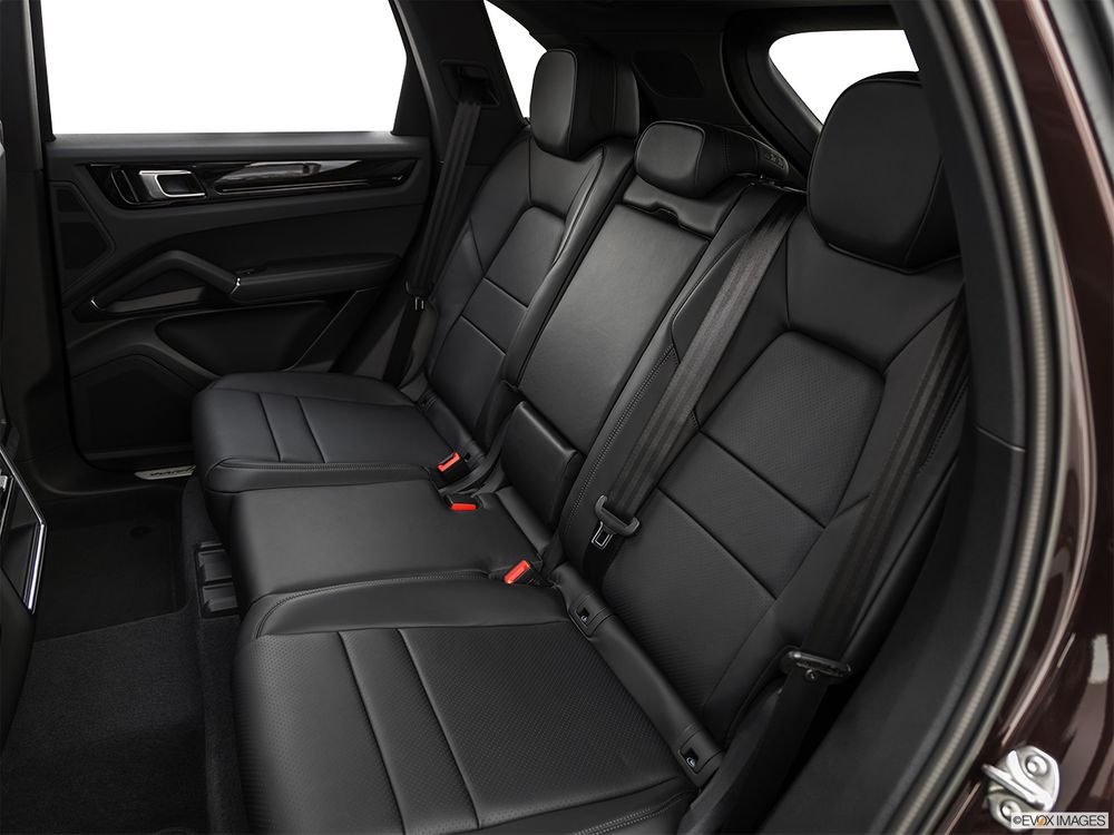 Porsche Cayenne Image Listing 12