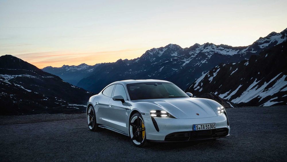 Porsche Taycan Image Listing 2