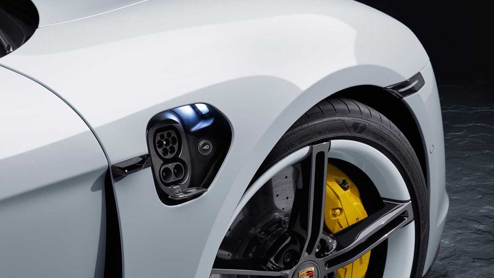 Porsche Taycan Image Listing 4